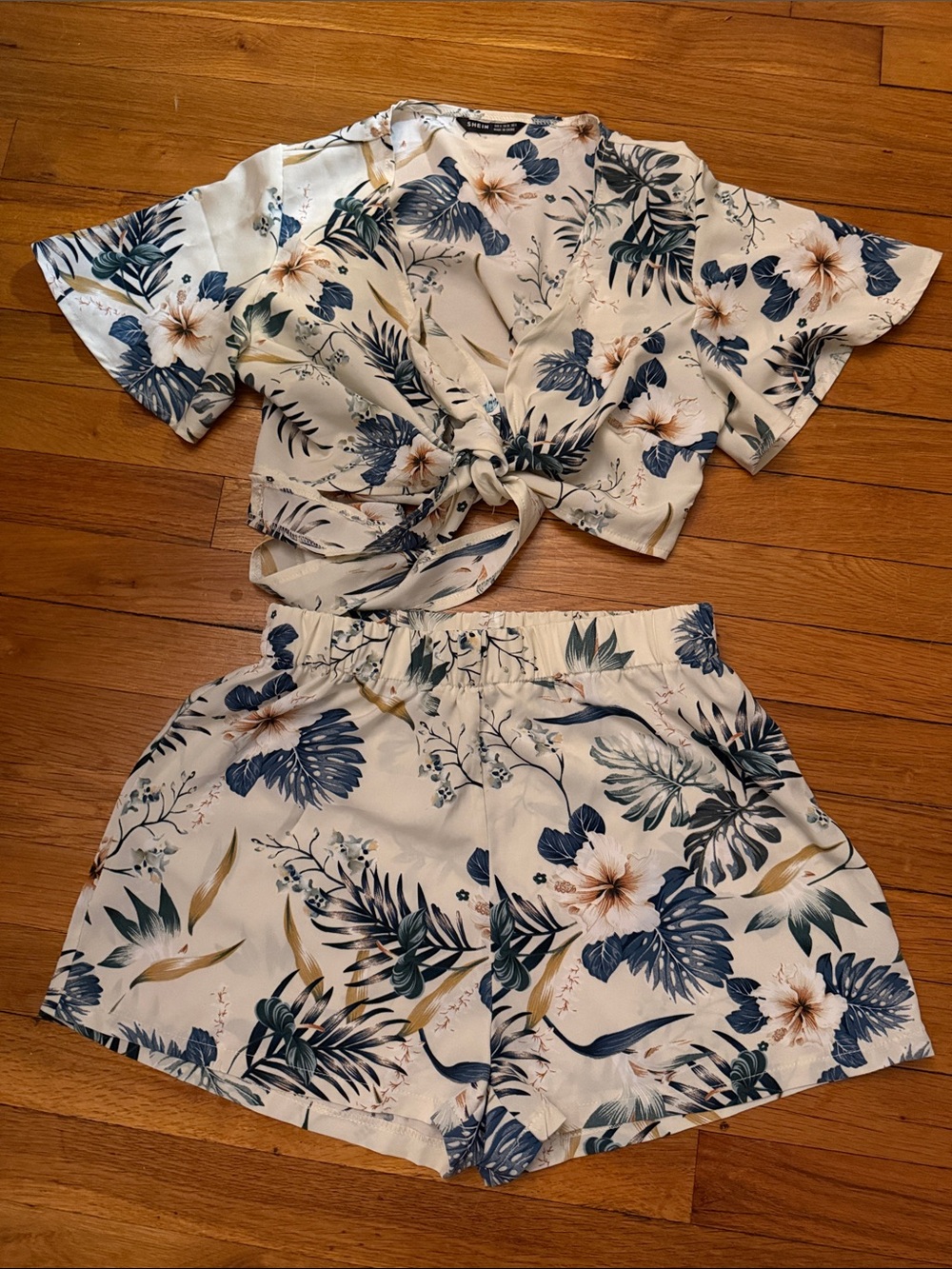 SHEIN Cream Floral Tie-Front Crop Top & Shorts Set